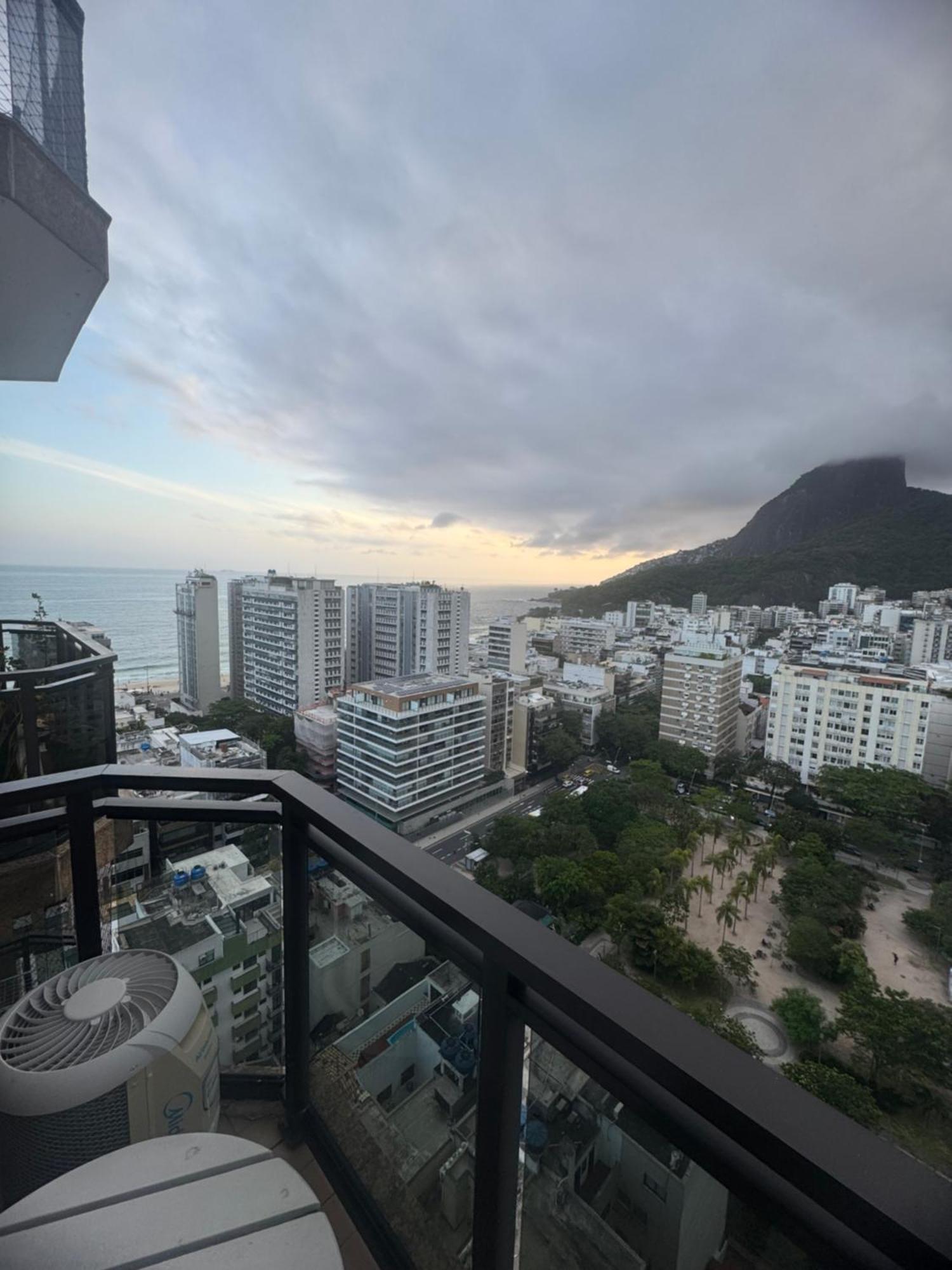 Vista Mar No Flat Leblon Com Piscina, Academia, Garagem E Arrumacao Diaria By Tata Appart hôtel Rio de Janeiro